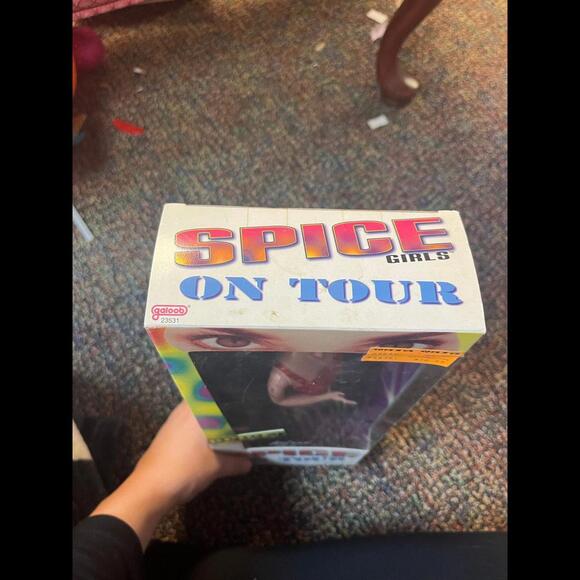 SPICE GIRLS ON TOUR -‎ BABY SPICE DOLL - Melanie C - GALOOB 1998 - Picture 8 of 8